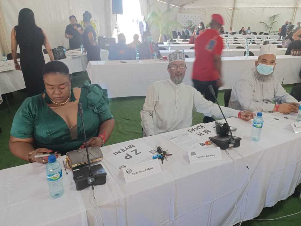 Al Jama-ah staff and supporters hard at work